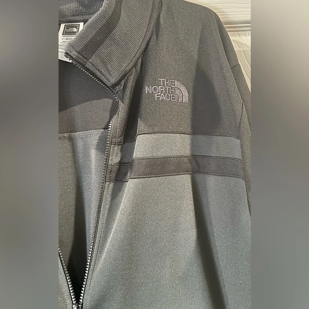 North Face Track Jacket Mens XL Black Gray Stripe Full Zip Mock Neck Casual